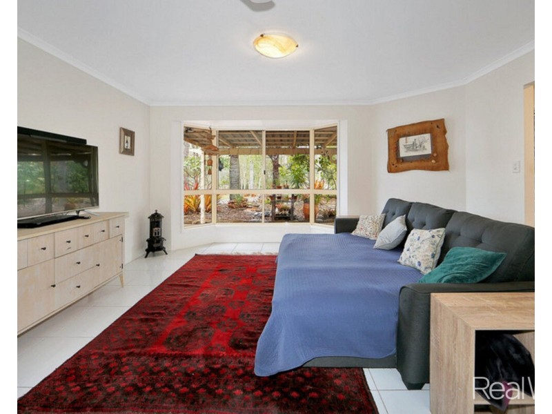 4 De Ville Court, South Bingera QLD 4670