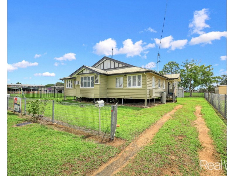 1/2 Crawford Street, Walkervale QLD 4670