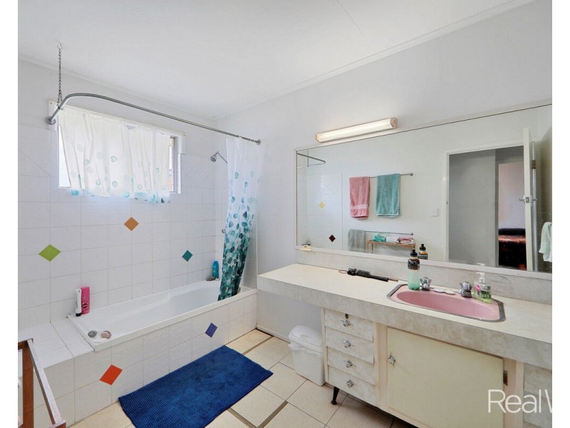 13 Redmond Street, Avenell Heights QLD 4670