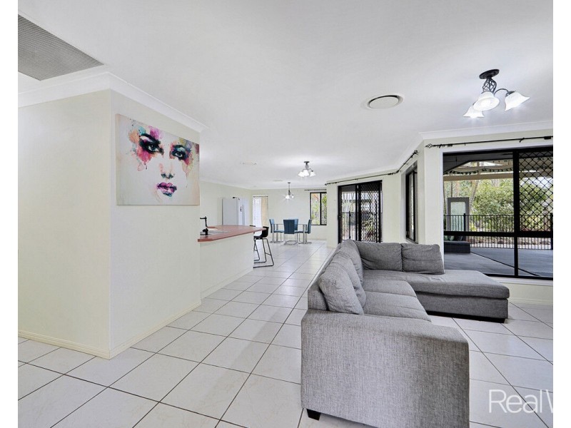 56 Pinto Avenue, Branyan QLD 4670