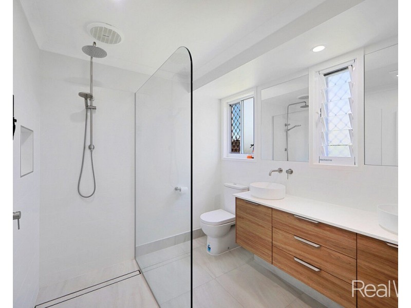 2/23 Greenview Drive, Bargara QLD 4670