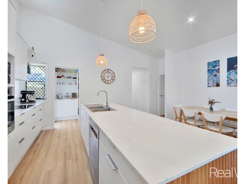 2/23 Greenview Drive, Bargara QLD 4670