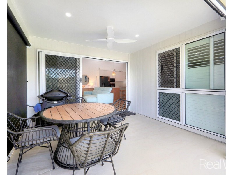 2/23 Greenview Drive, Bargara QLD 4670