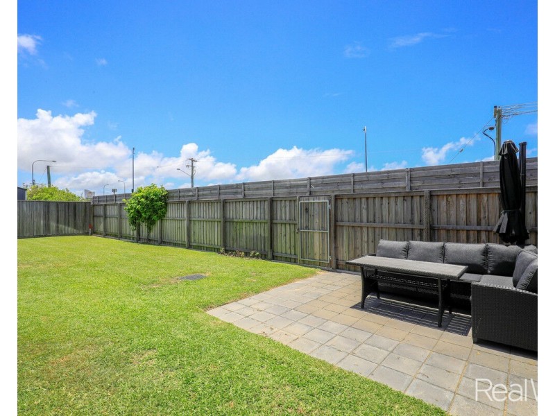 2/23 Greenview Drive, Bargara QLD 4670