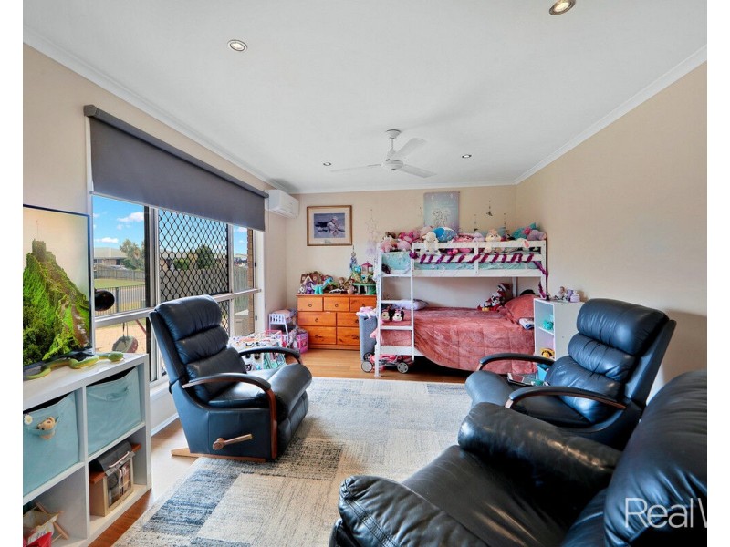 15 Pettigrew Drive, Kalkie QLD 4670