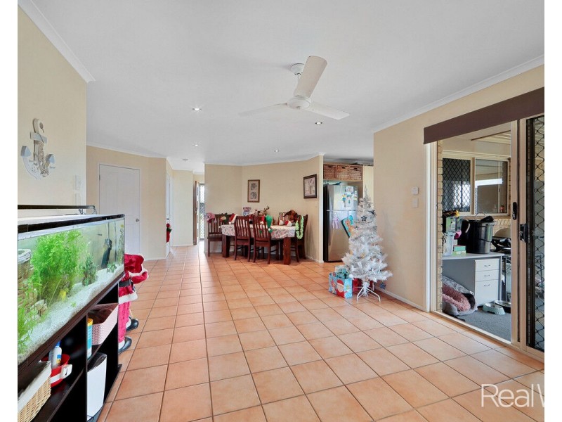 15 Pettigrew Drive, Kalkie QLD 4670