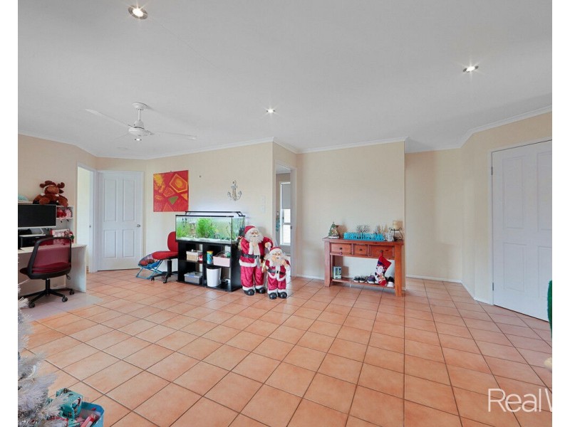 15 Pettigrew Drive, Kalkie QLD 4670