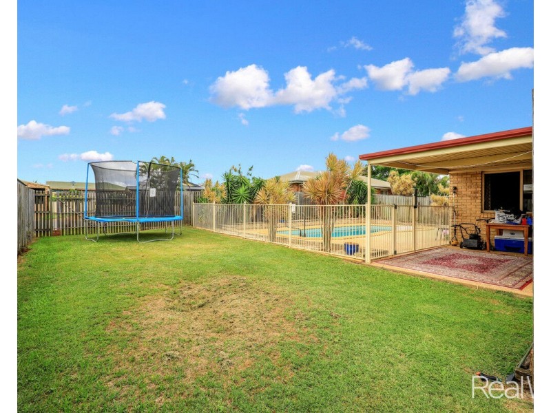 15 Pettigrew Drive, Kalkie QLD 4670