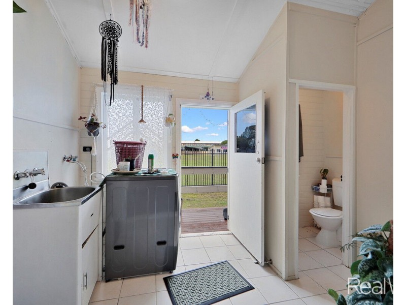 1/2 Crawford Street, Walkervale QLD 4670
