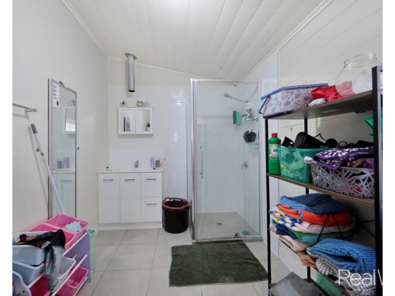 1/2 Crawford Street, Walkervale QLD 4670