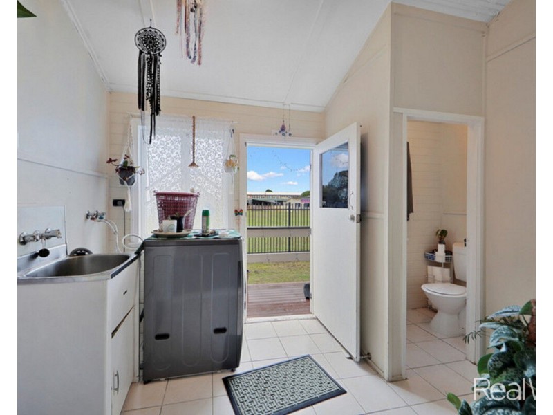 1/2 Crawford Street, Walkervale QLD 4670