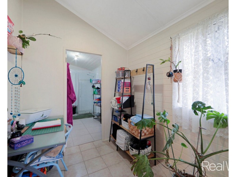 1/2 Crawford Street, Walkervale QLD 4670