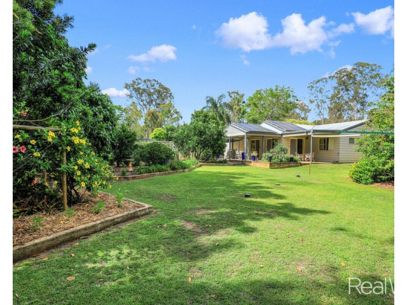 9 De Ville Court, South Bingera QLD 4670