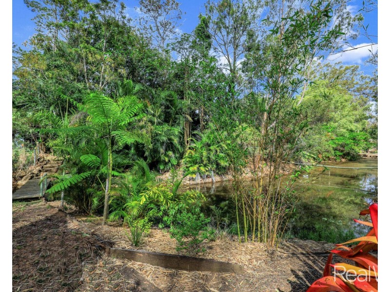 9 De Ville Court, South Bingera QLD 4670