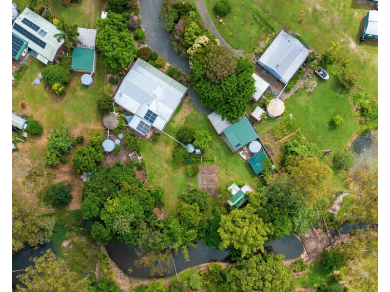 9 De Ville Court, South Bingera QLD 4670