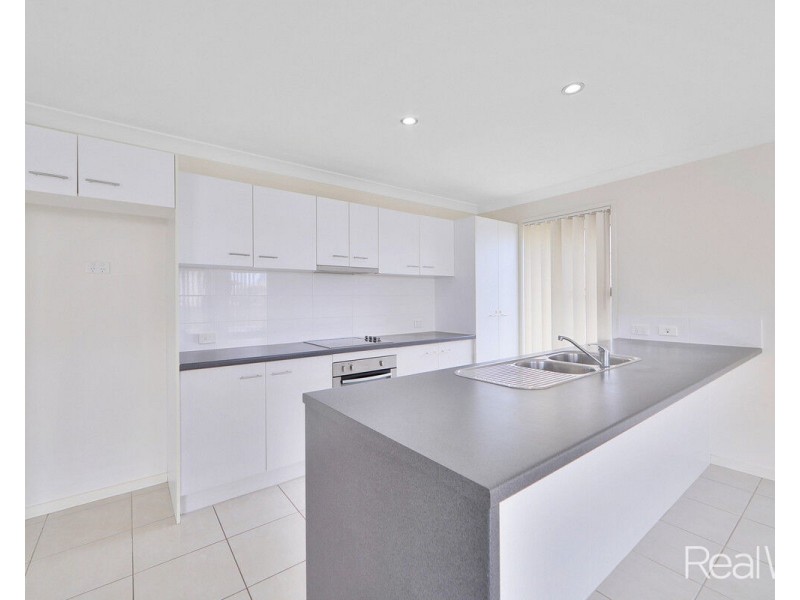 9 Fixter Avenue, Kalkie QLD 4670