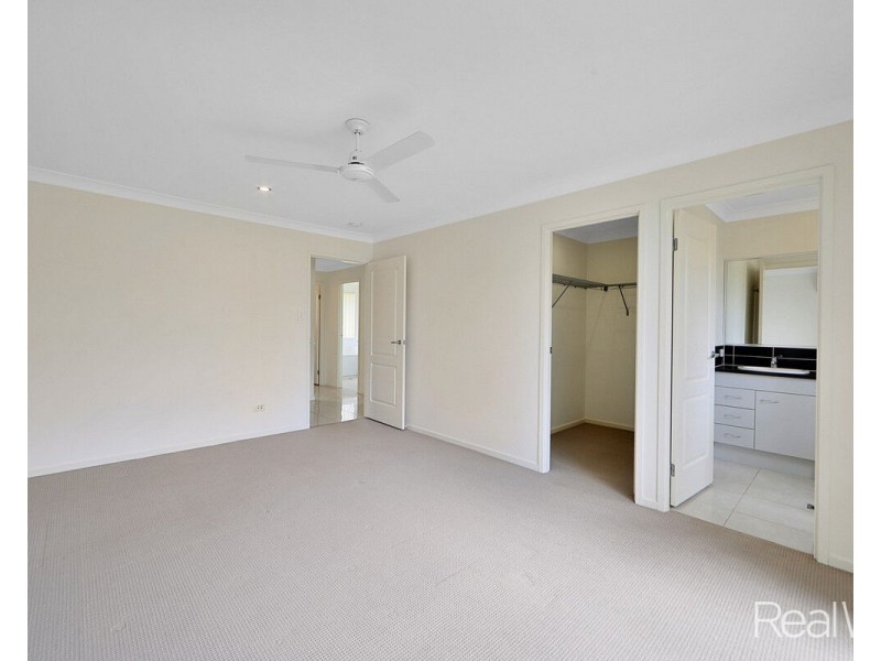 9 Fixter Avenue, Kalkie QLD 4670