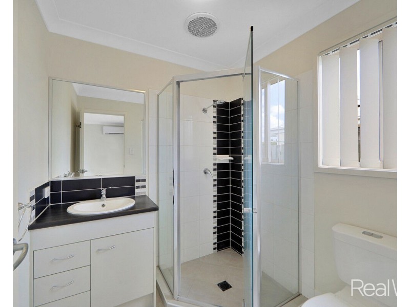 9 Fixter Avenue, Kalkie QLD 4670
