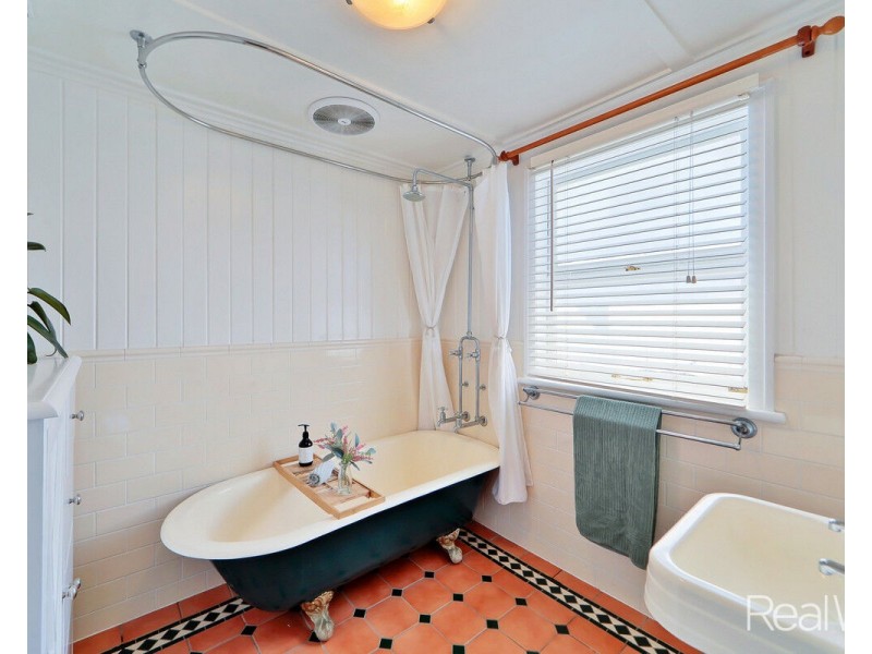 17 Rowland Street, Bundaberg South QLD 4670
