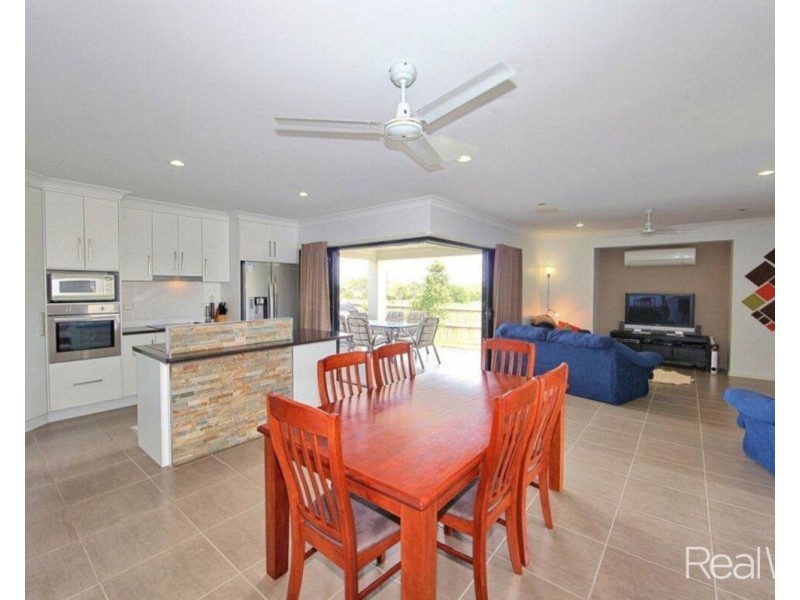 2 Mountney Street, Avoca QLD 4670