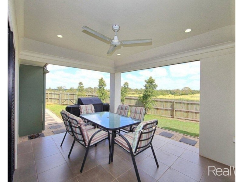 2 Mountney Street, Avoca QLD 4670