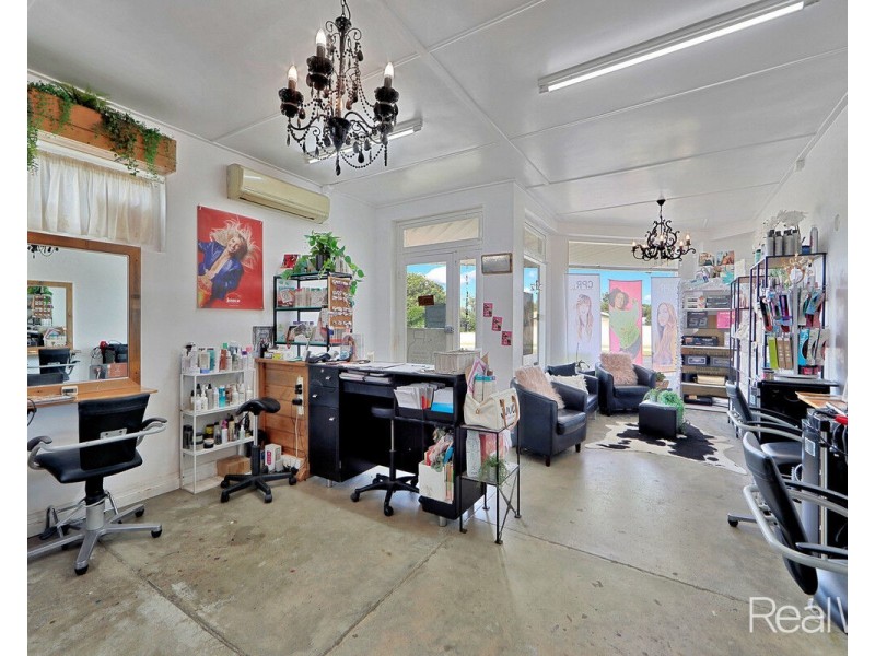 77 Boundary Street, Walkervale QLD 4670