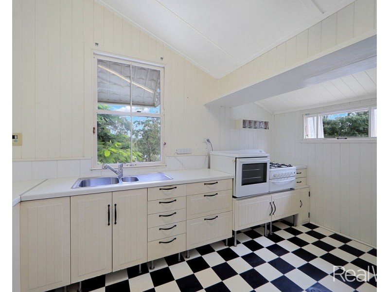 17 Redgwell Close, Apple Tree Creek QLD 4660