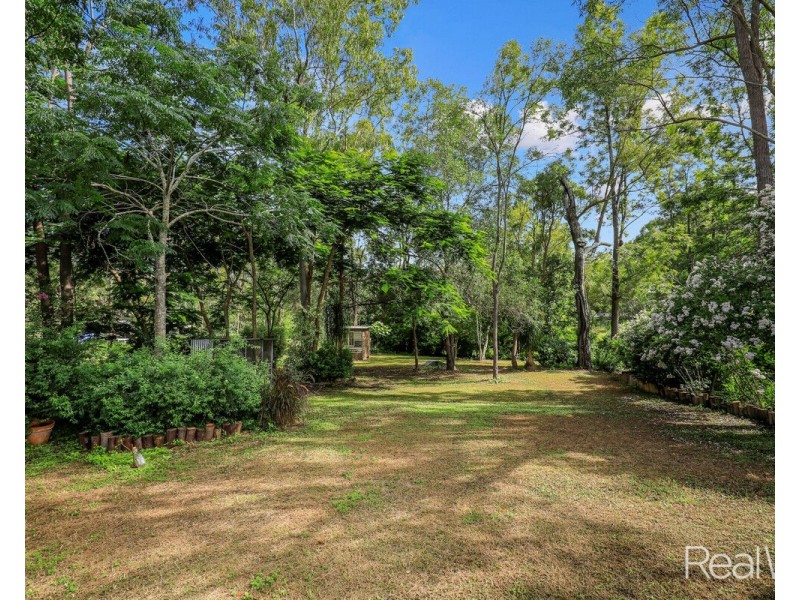 17 Redgwell Close, Apple Tree Creek QLD 4660