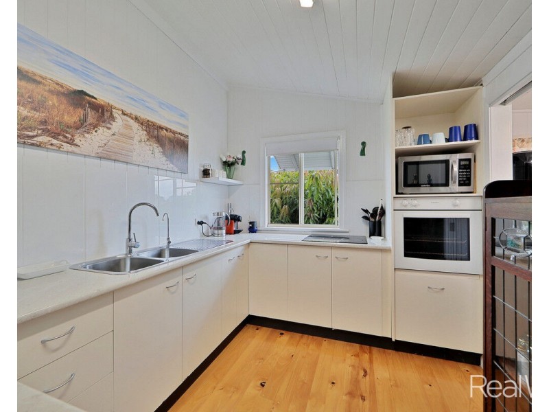 27 Crofton Street, Bundaberg West QLD 4670