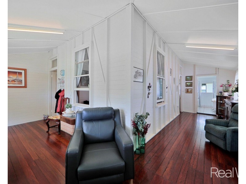 27 Crofton Street, Bundaberg West QLD 4670