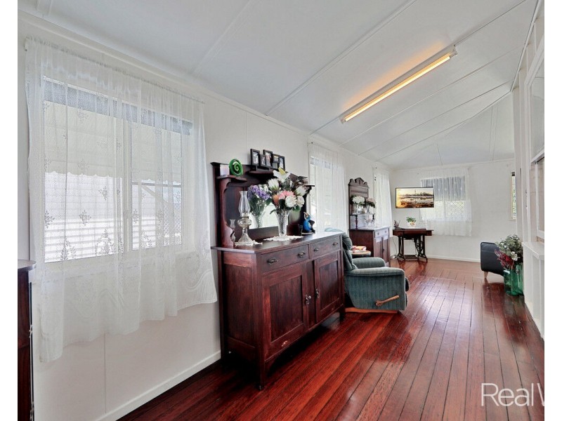 27 Crofton Street, Bundaberg West QLD 4670