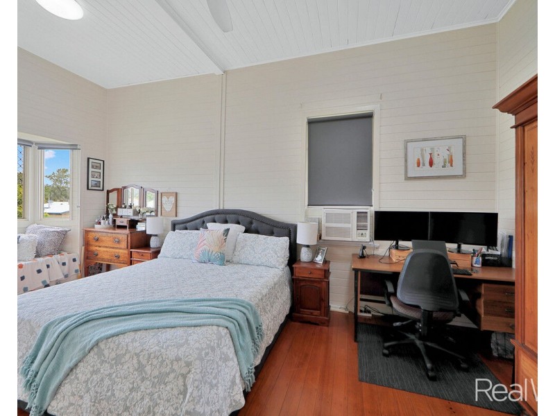 27 Crofton Street, Bundaberg West QLD 4670