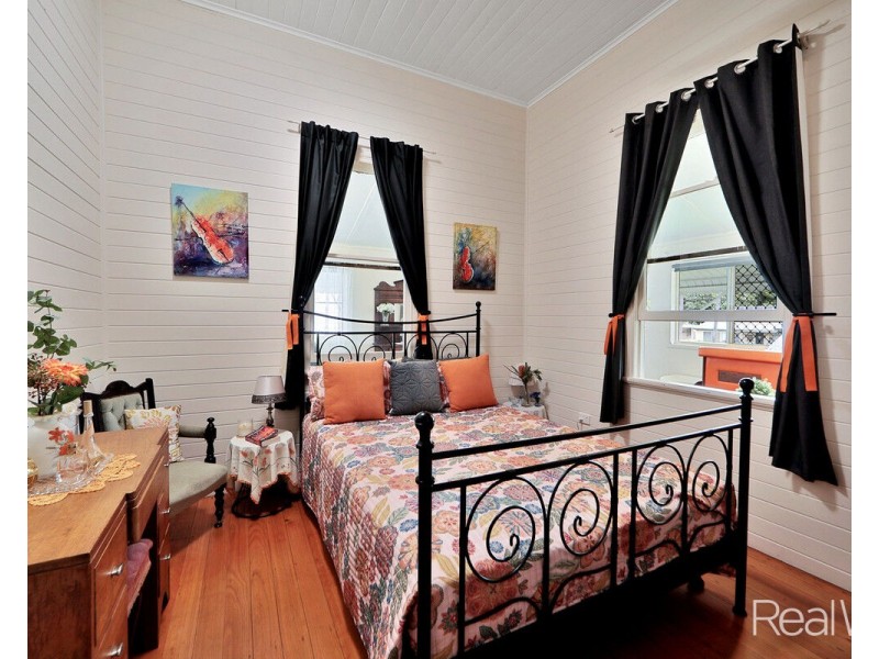 27 Crofton Street, Bundaberg West QLD 4670