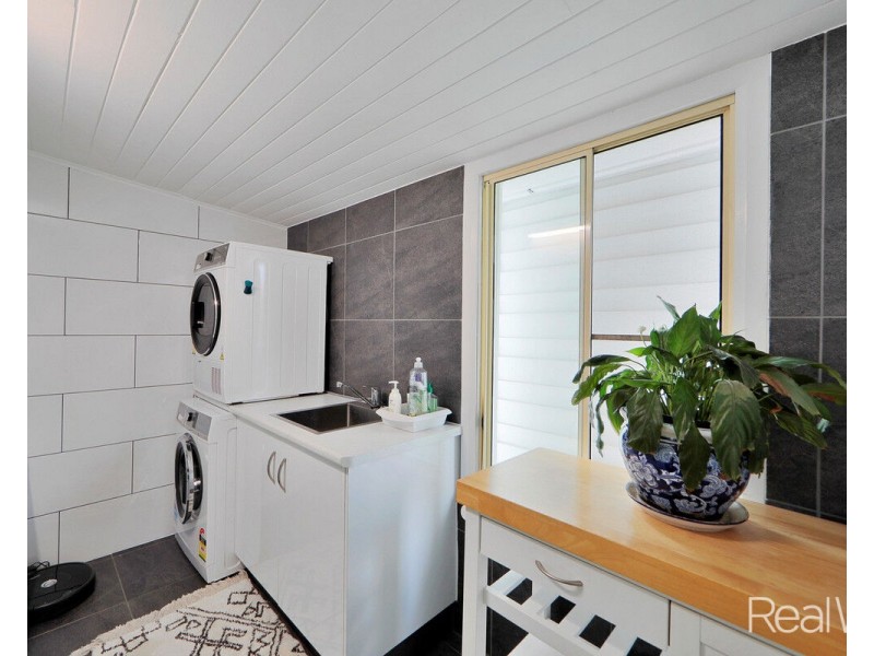 27 Crofton Street, Bundaberg West QLD 4670