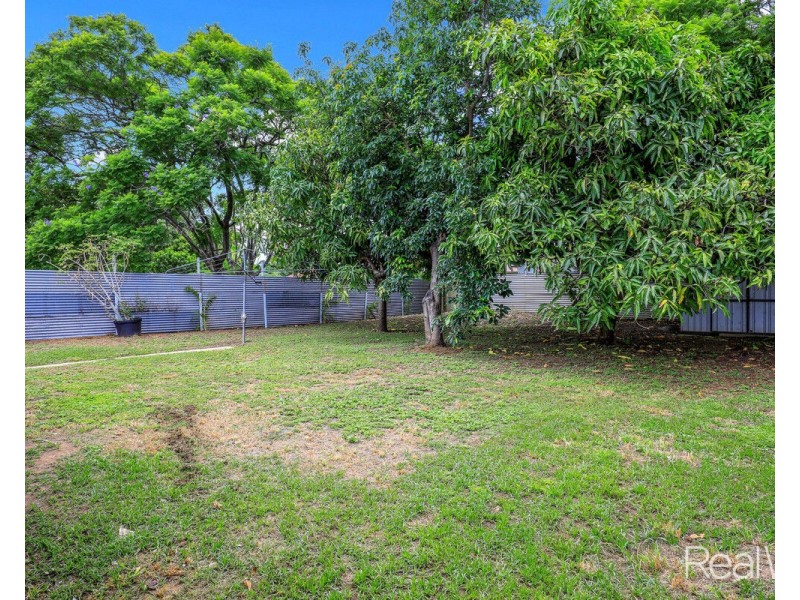 182 Walker Street, Svensson Heights QLD 4670