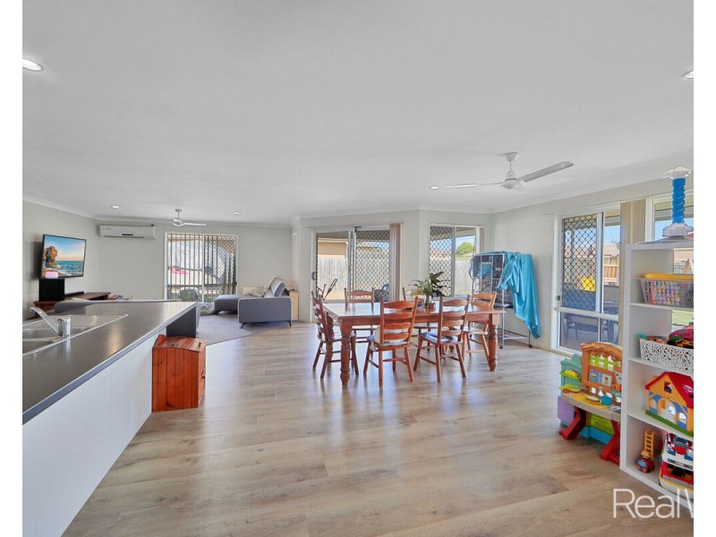 11 Zac Street, Kalkie QLD 4670