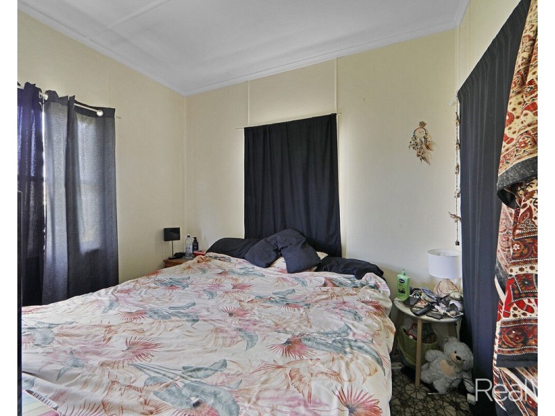 12 Steffensen Street, Svensson Heights QLD 4670