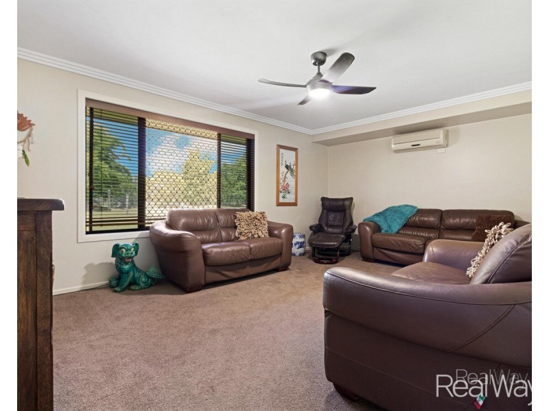 4 Slalom Crescent, Branyan QLD 4670