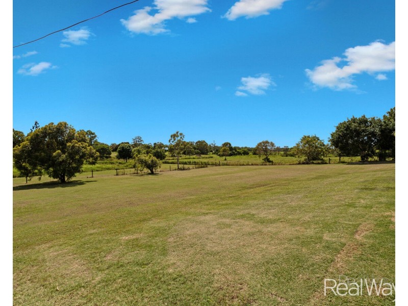 4 Slalom Crescent, Branyan QLD 4670