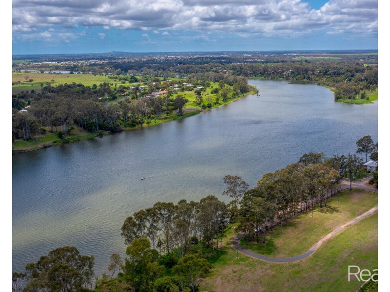 4 Slalom Crescent, Branyan QLD 4670