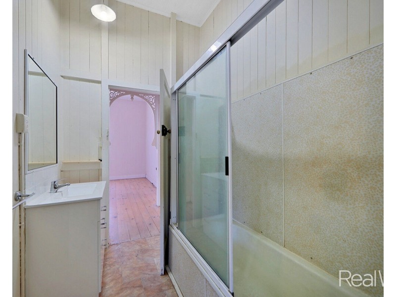 47 Alice Street, Walkervale QLD 4670