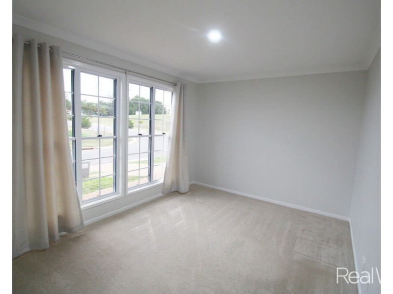 1 Bowerbird Court, Branyan QLD 4670