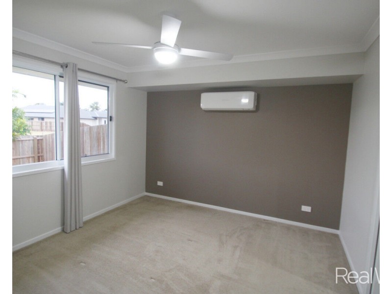 1 Bowerbird Court, Branyan QLD 4670
