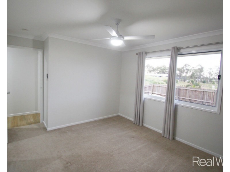 1 Bowerbird Court, Branyan QLD 4670