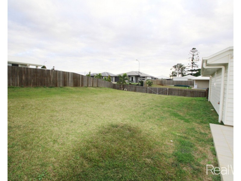 1 Bowerbird Court, Branyan QLD 4670
