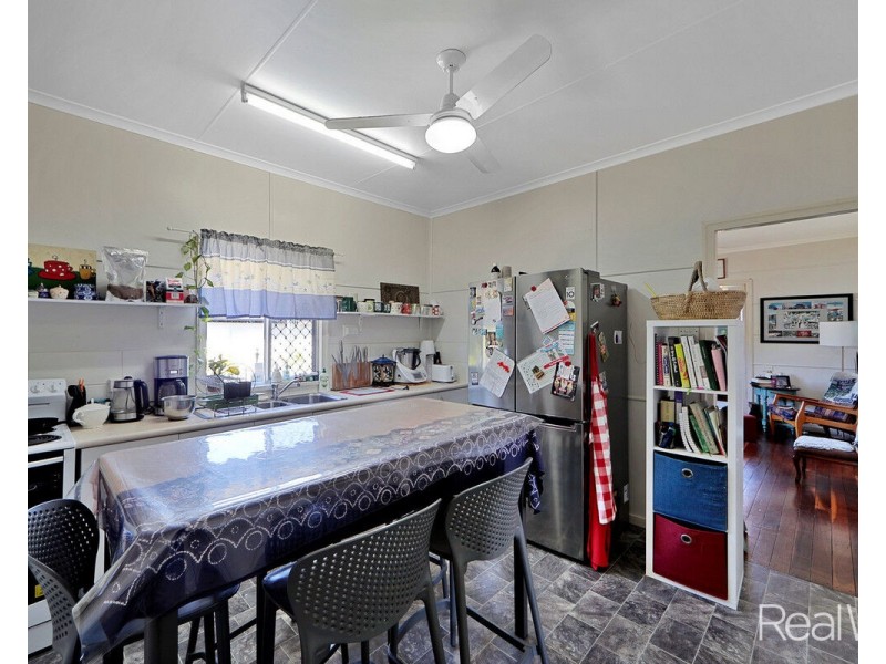 367 Bourbong Street, Millbank QLD 4670