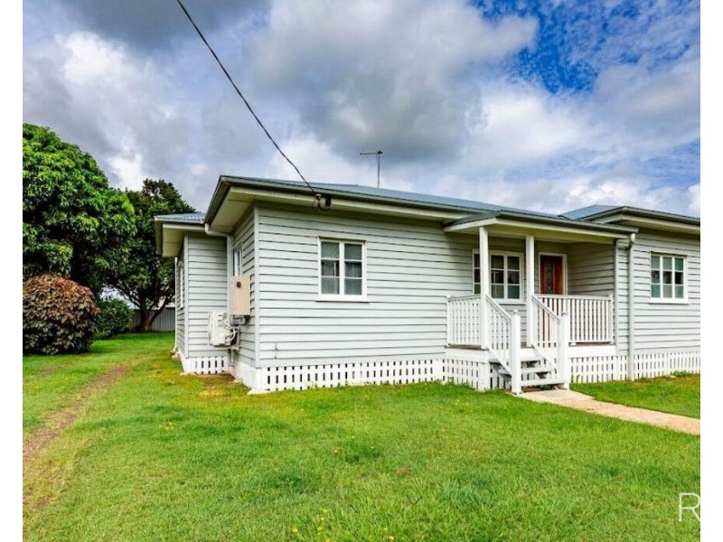 1 Buzza Street, Walkervale QLD 4670