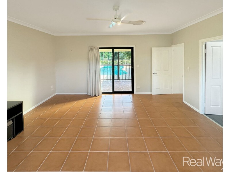 48 Currawong Road, Gooburrum QLD 4670