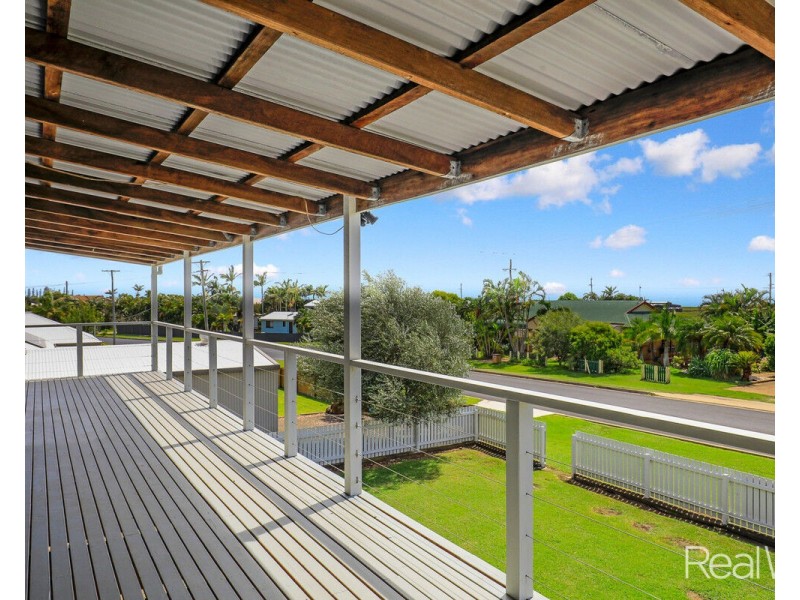 27 Shell Street, Burnett Heads QLD 4670