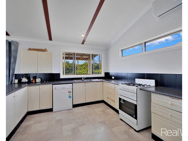 27 Shell Street, Burnett Heads QLD 4670